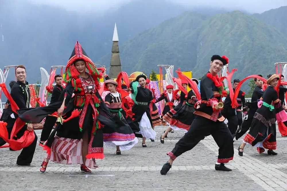 Lễ hội Sapa độc đáo, mang đậm văn hóa bản địa thường được tổ chức vào dịp Tết Âm